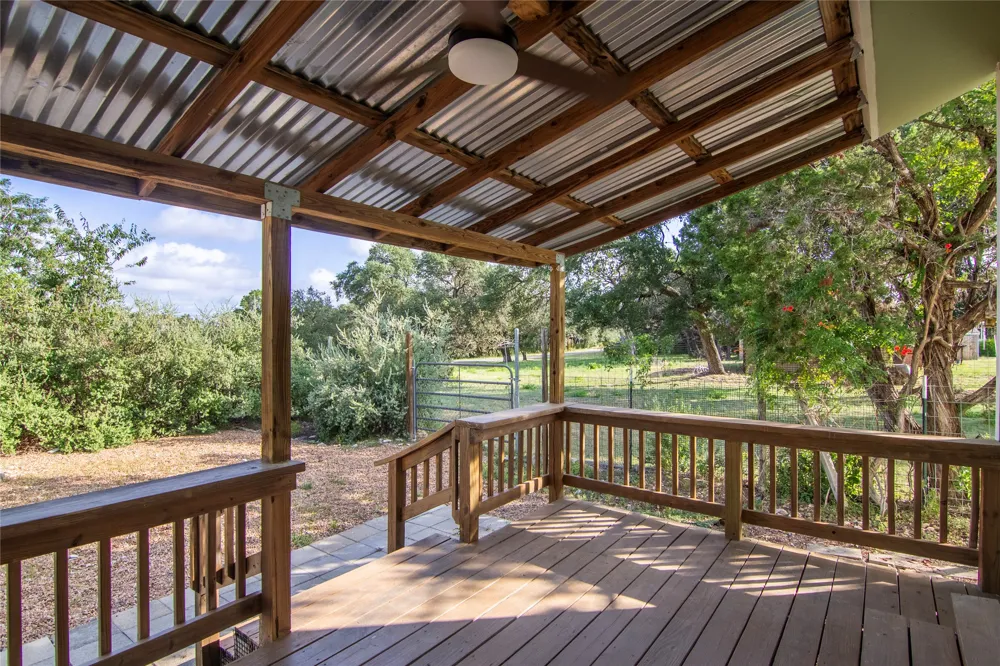1635 Lakeview Drive Canyon Lake, TX 78133