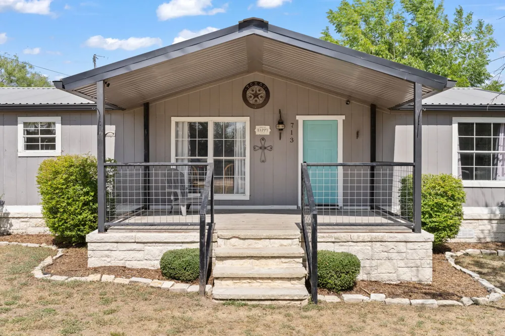 713 Blackburn Lane Burnet, TX 78611