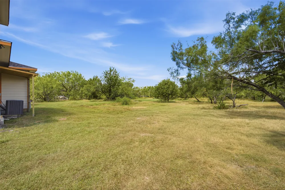 600 Highland Ranch Way Dale, TX 78616