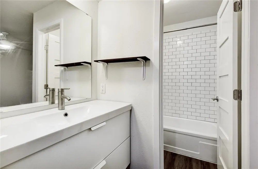 4111 Avenue A Street #208 Austin, TX 78751