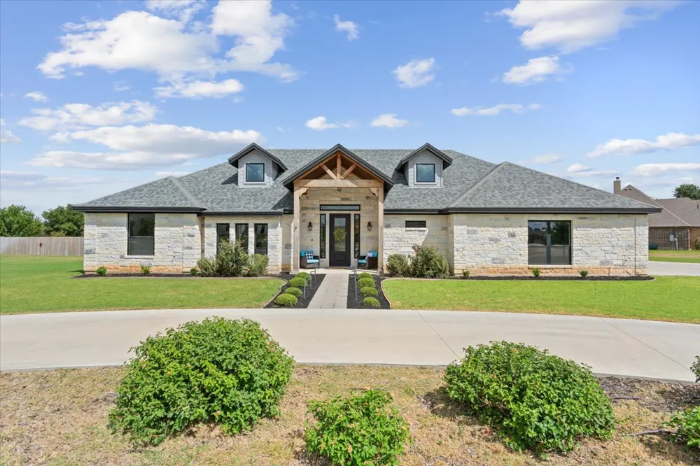 1235 Ambrose Drive Salado, TX 76571