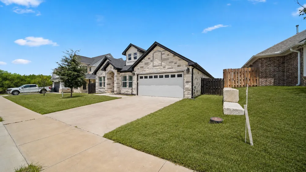 351 Firework Lane Giddings, TX 78942