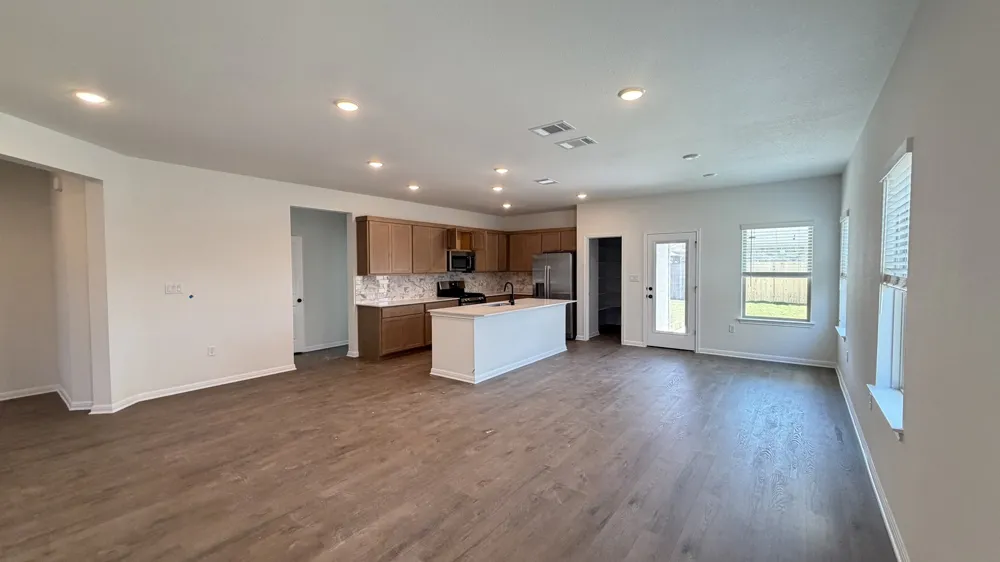12421 Cockatto Crossing Manor, TX 78653