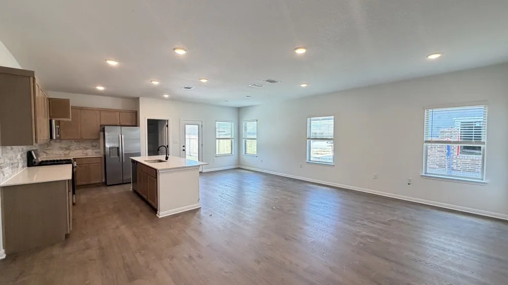12421 Cockatto Crossing Manor, TX 78653