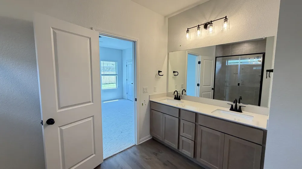 12421 Cockatto Crossing Manor, TX 78653