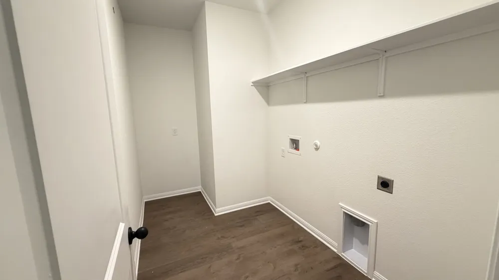 12421 Cockatto Crossing Manor, TX 78653