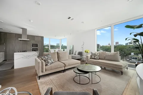 1010 W 10th Street #302