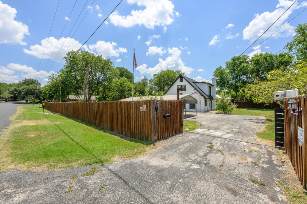 12900 Ben Milam Drive Manchaca, TX 78652