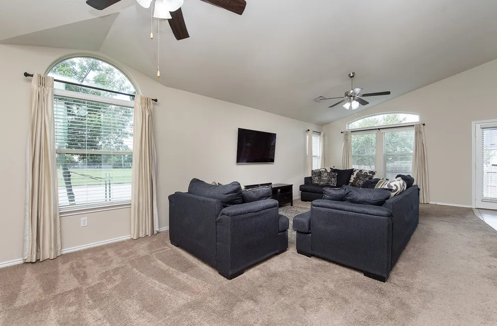 101 Igneous Lane Jarrell, TX 76537