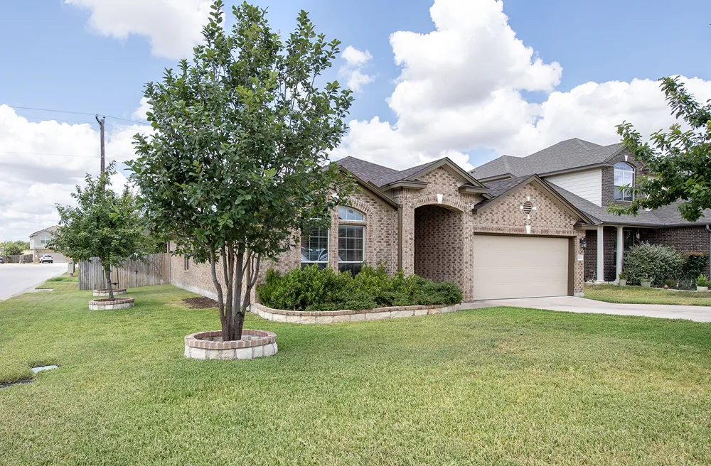 101 Igneous Lane Jarrell, TX 76537