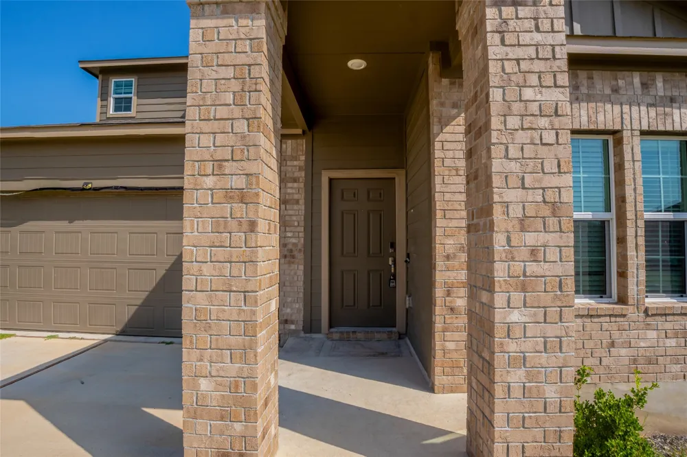 112 Perfect World Loop Jarrell, TX 76537