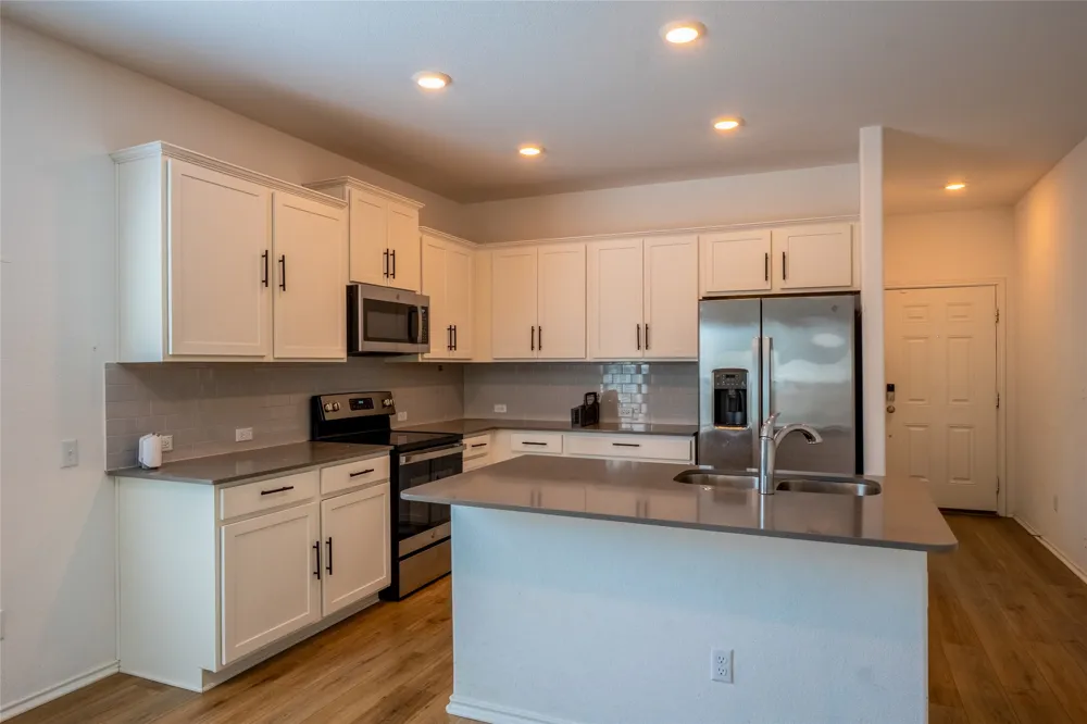 112 Perfect World Loop Jarrell, TX 76537
