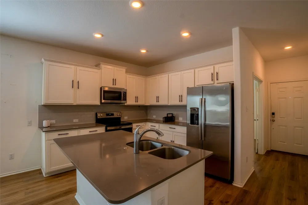 112 Perfect World Loop Jarrell, TX 76537