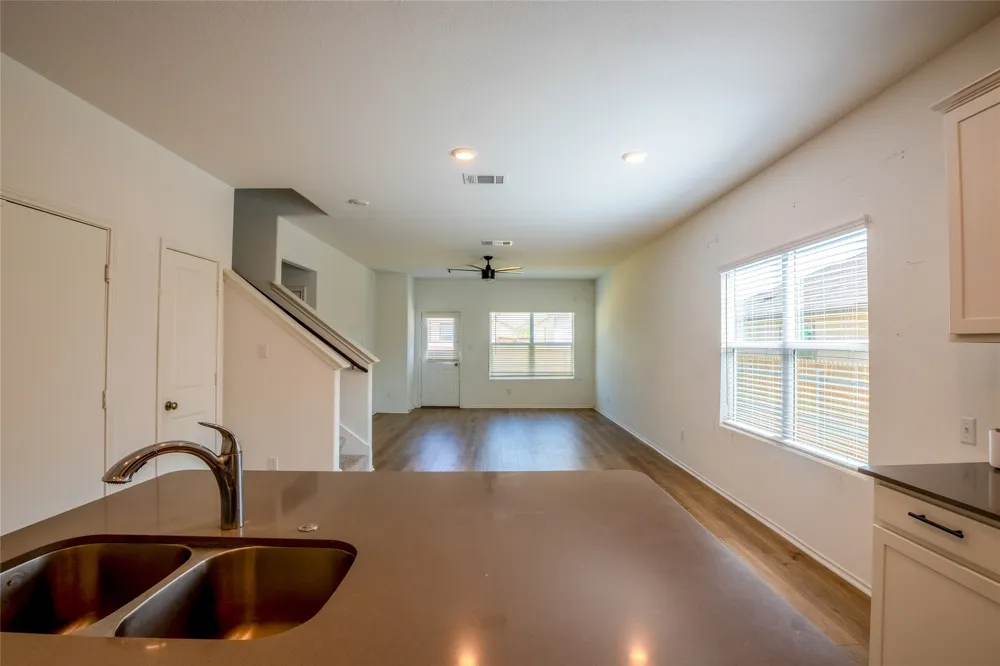 112 Perfect World Loop Jarrell, TX 76537