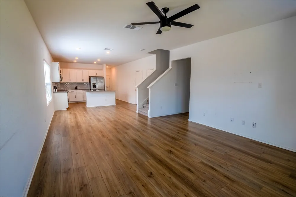 112 Perfect World Loop Jarrell, TX 76537