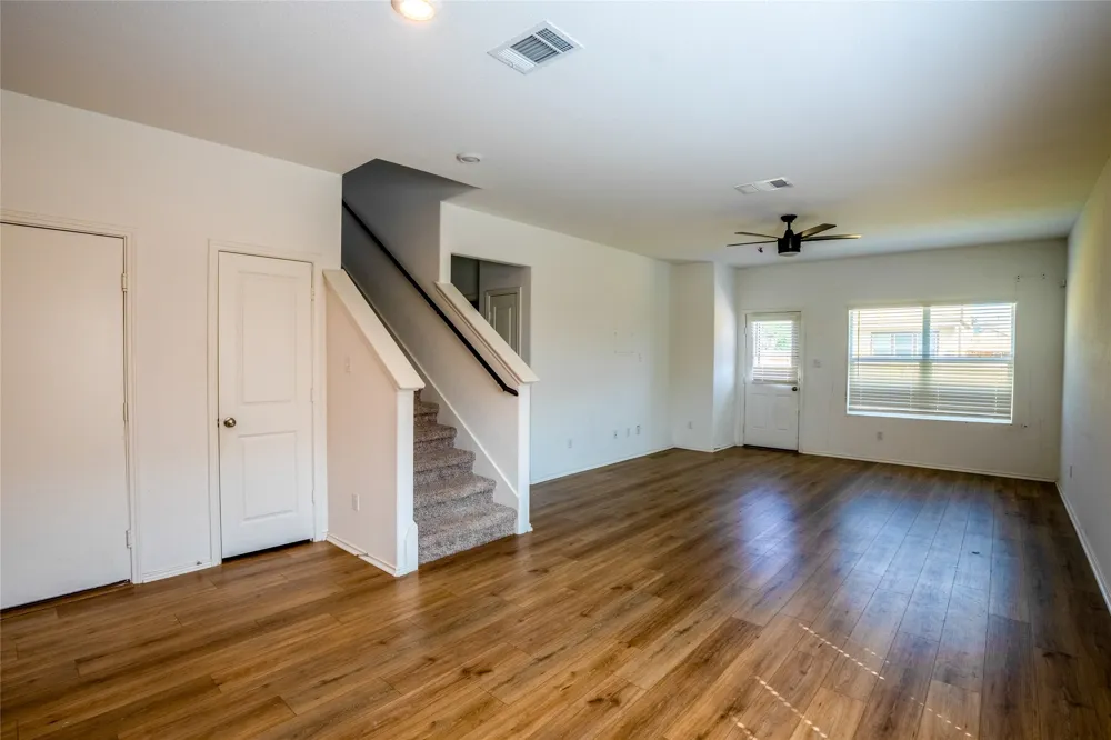 112 Perfect World Loop Jarrell, TX 76537