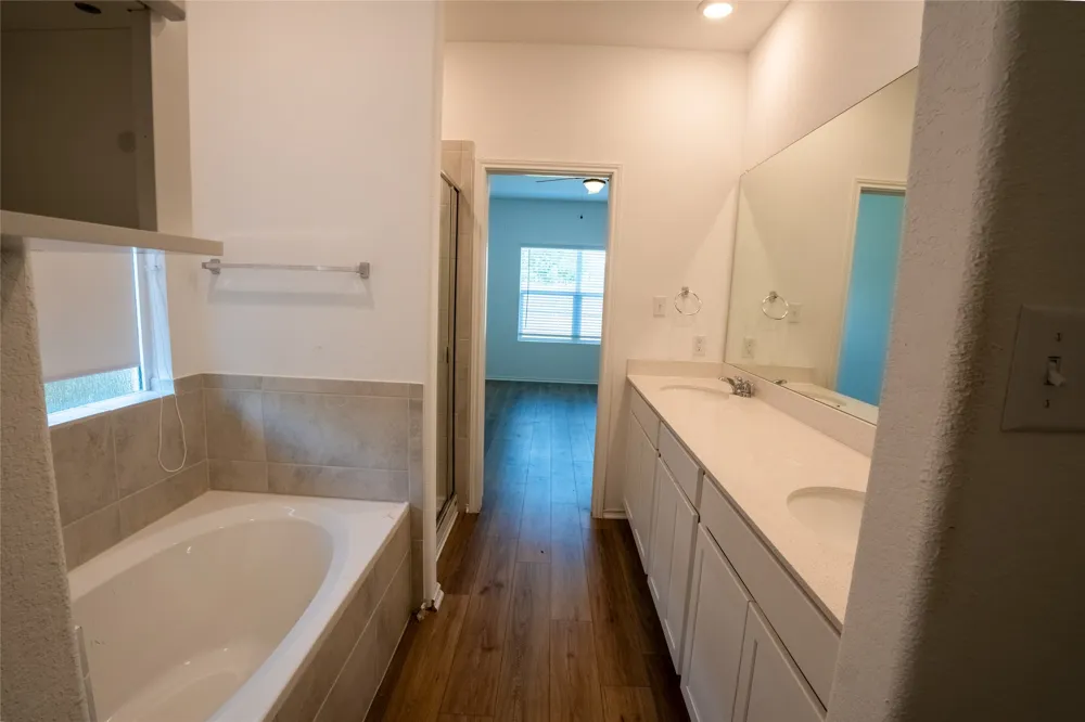 112 Perfect World Loop Jarrell, TX 76537