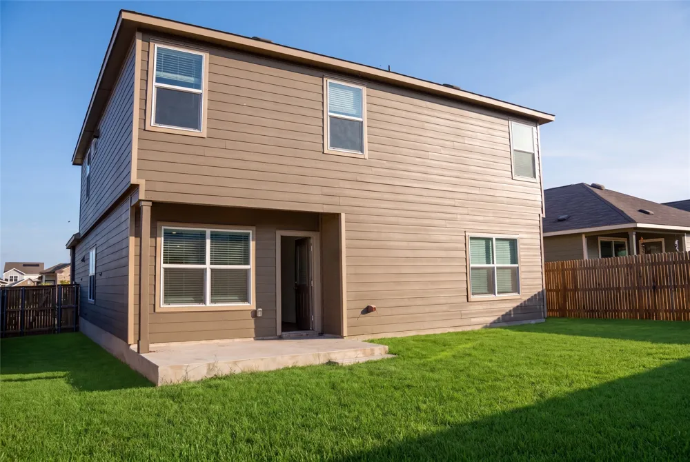 112 Perfect World Loop Jarrell, TX 76537