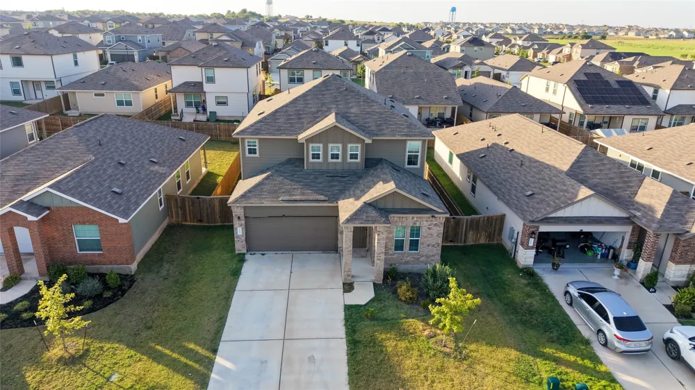 112 Perfect World Loop Jarrell, TX 76537