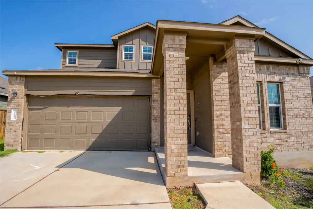 112 Perfect World Loop Jarrell, TX 76537