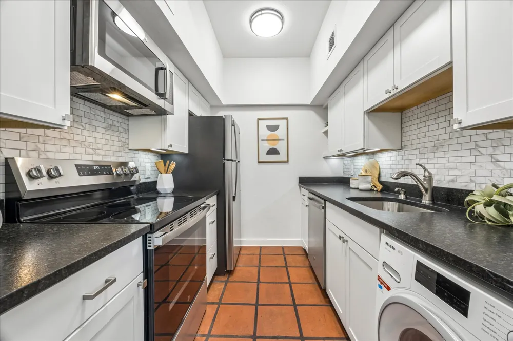 3903 Seiders Avenue #202 Austin, TX 78756