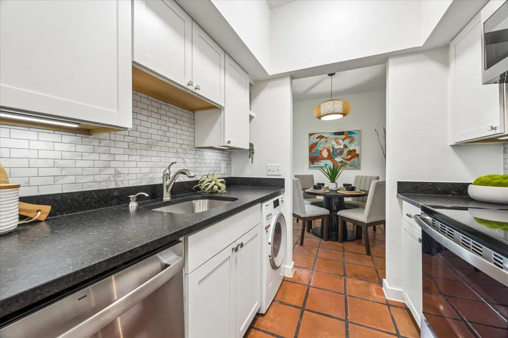 3903 Seiders Avenue #202 Austin, TX 78756