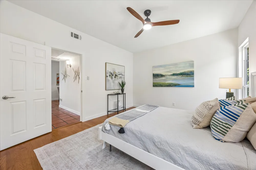 3903 Seiders Avenue #202 Austin, TX 78756
