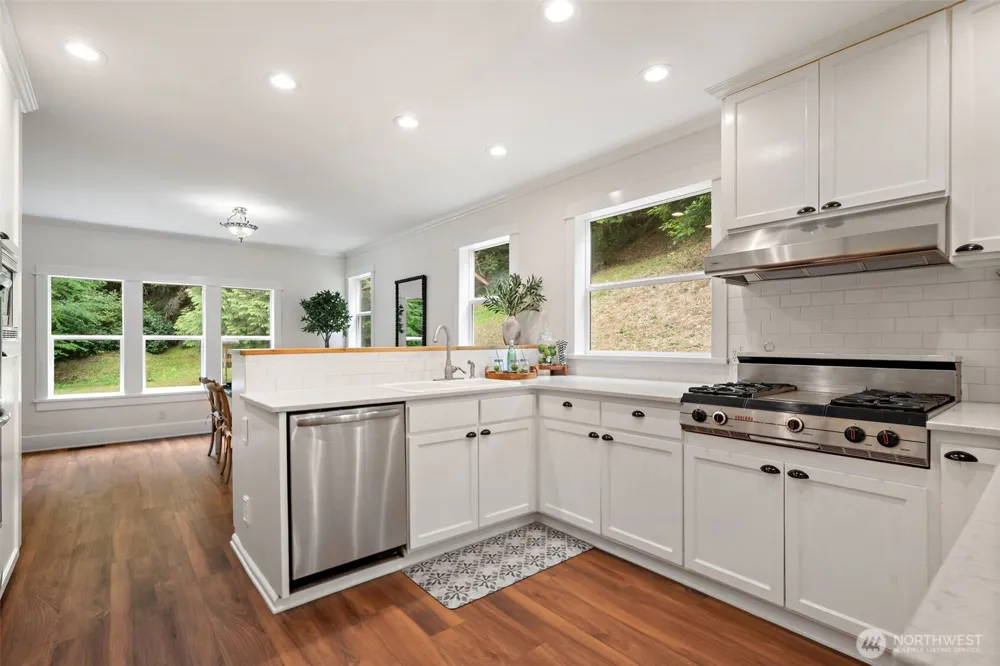 7879 Fletcher Bay Road NE Bainbridge Island, WA 98110