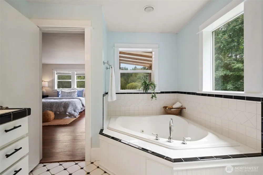 7879 Fletcher Bay Road NE Bainbridge Island, WA 98110