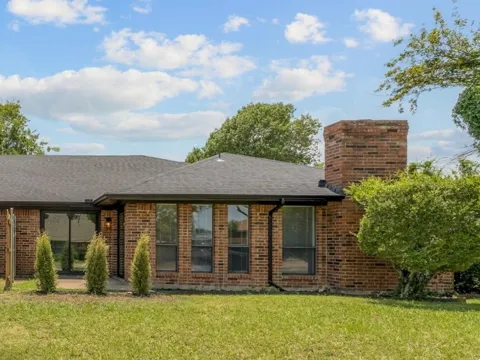306 BARDFIELD AVENUE