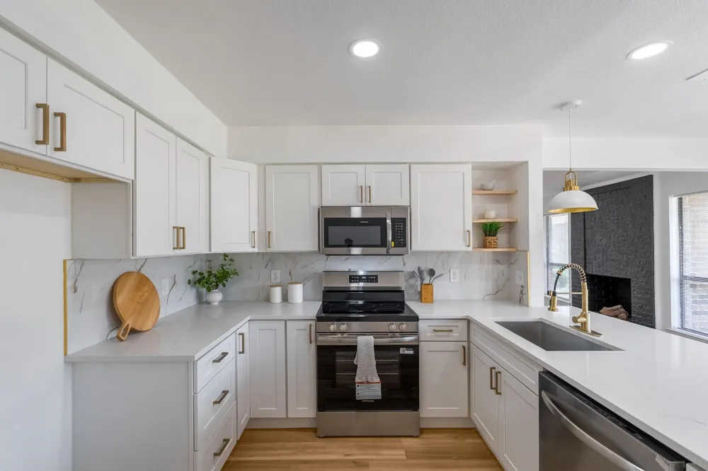 306 BARDFIELD AVENUE Garland, TX 75041