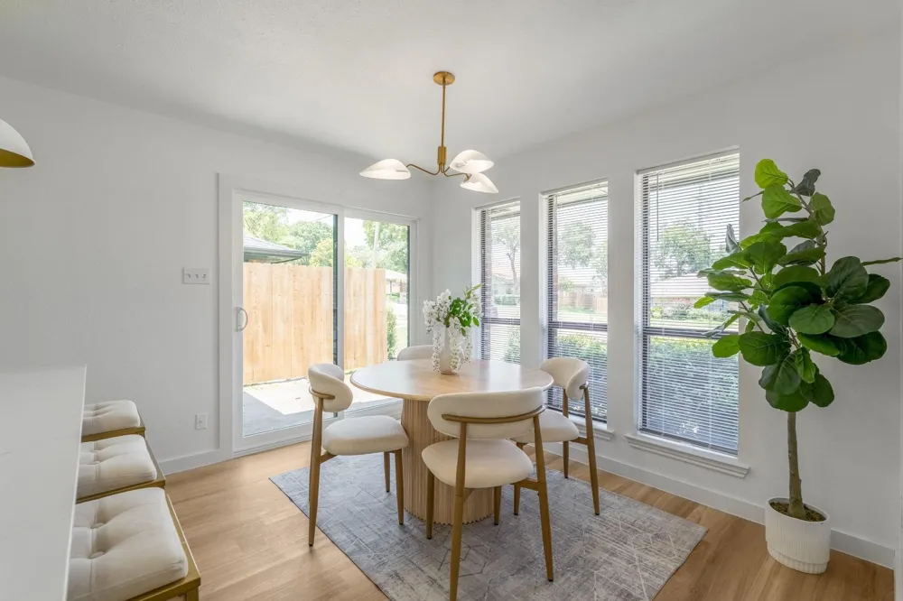 306 BARDFIELD AVENUE Garland, TX 75041