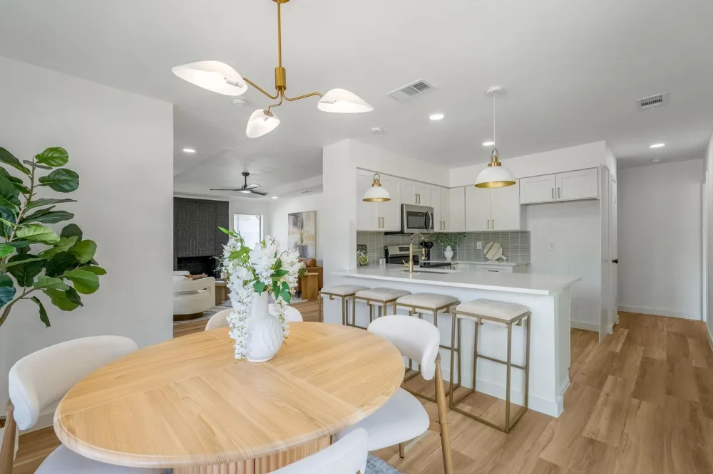306 BARDFIELD AVENUE Garland, TX 75041