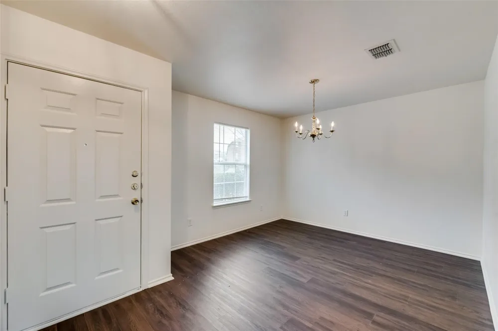 2946 Midbury Drive Lancaster, TX 75134