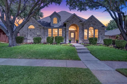 1804 Shadywood Lane