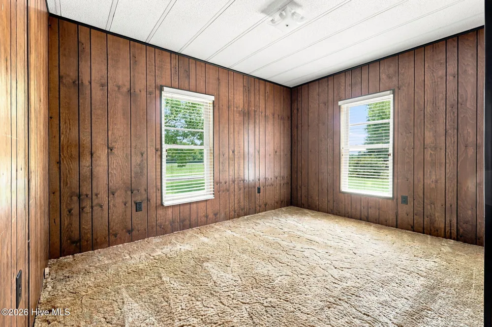 4045 Carver Moore Road Clarkton, NC 28433