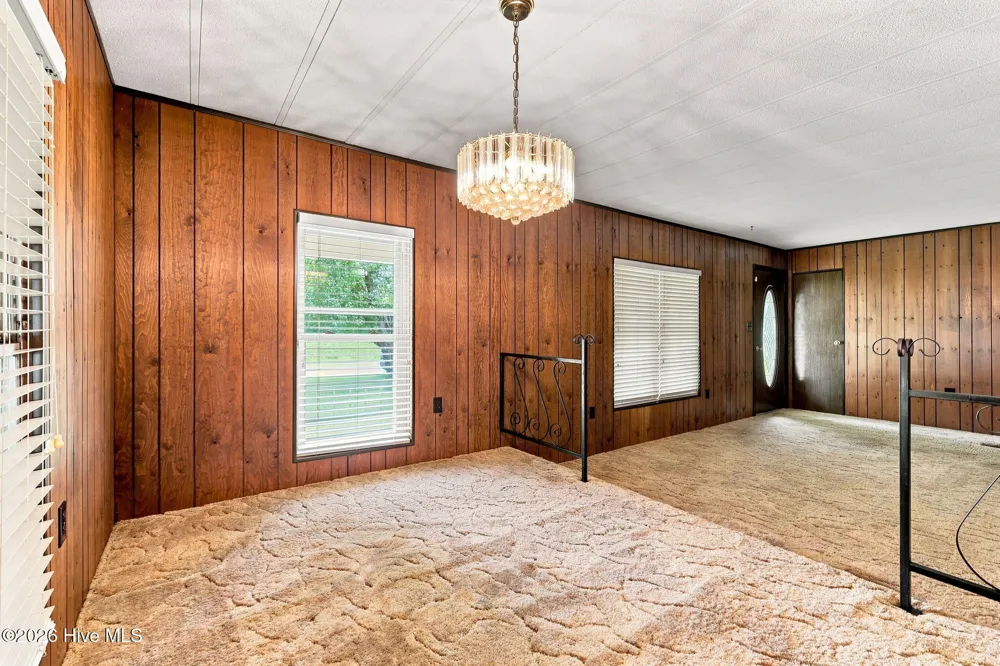 4045 Carver Moore Road Clarkton, NC 28433