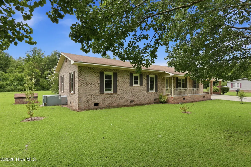 4045 Carver Moore Road Clarkton, NC 28433