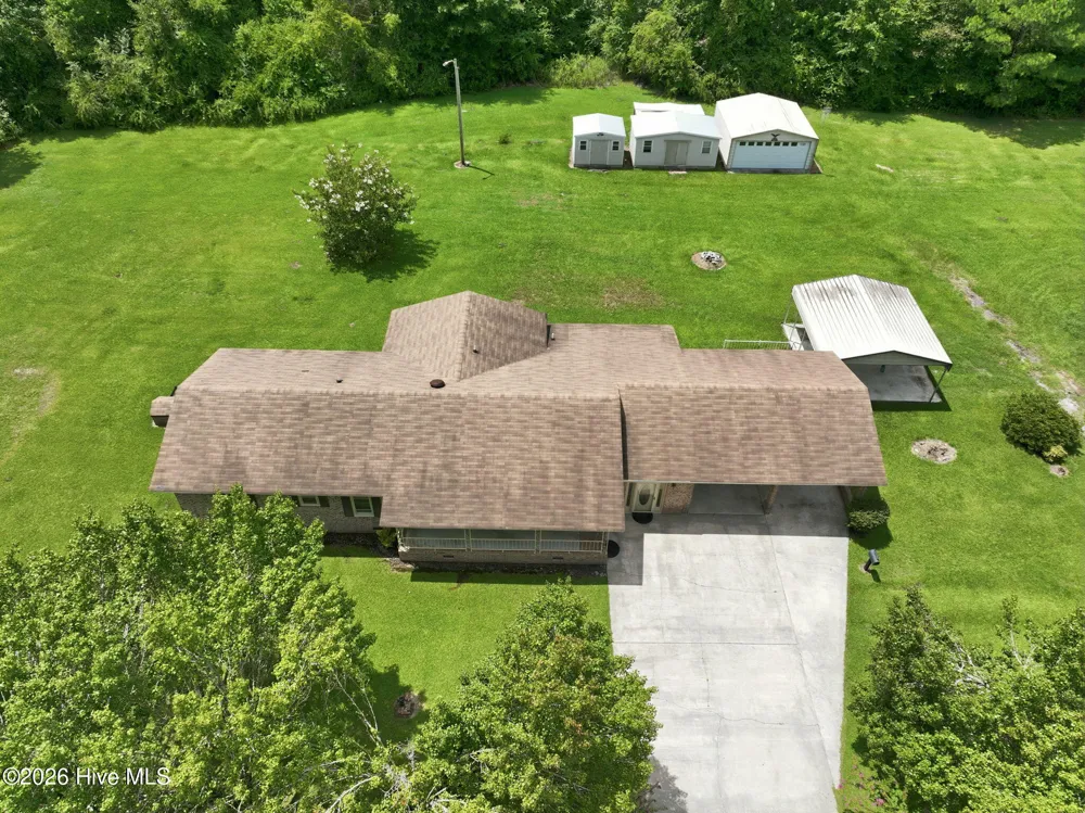 4045 Carver Moore Road Clarkton, NC 28433