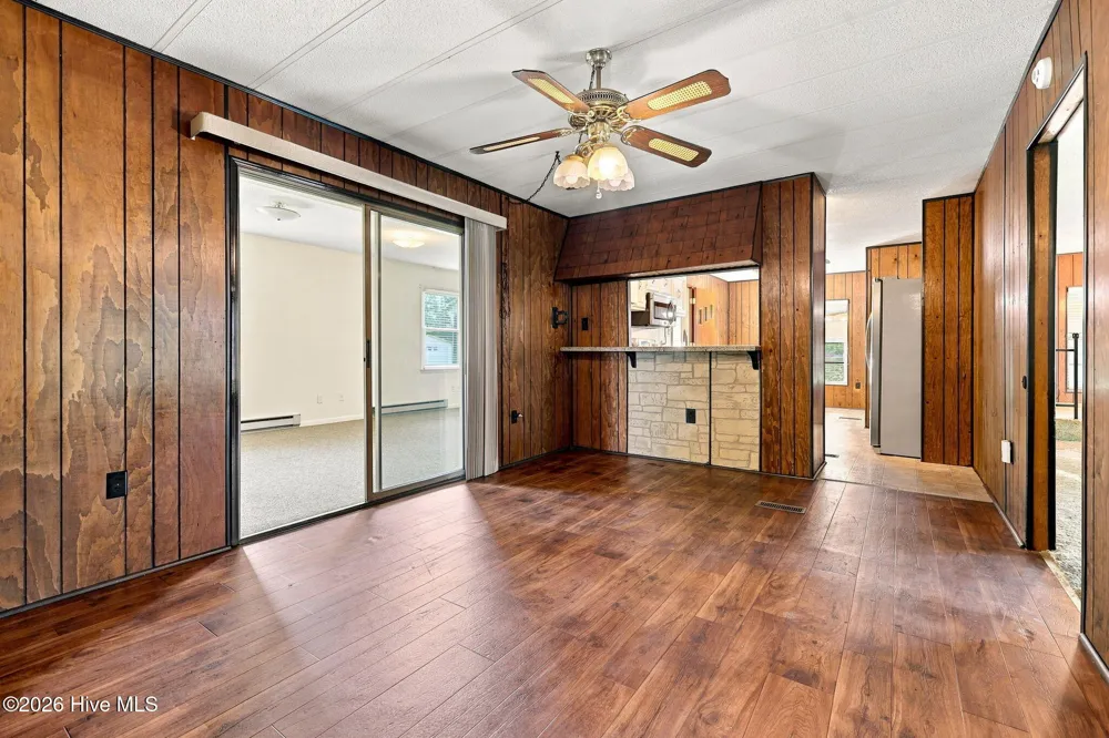 4045 Carver Moore Road Clarkton, NC 28433