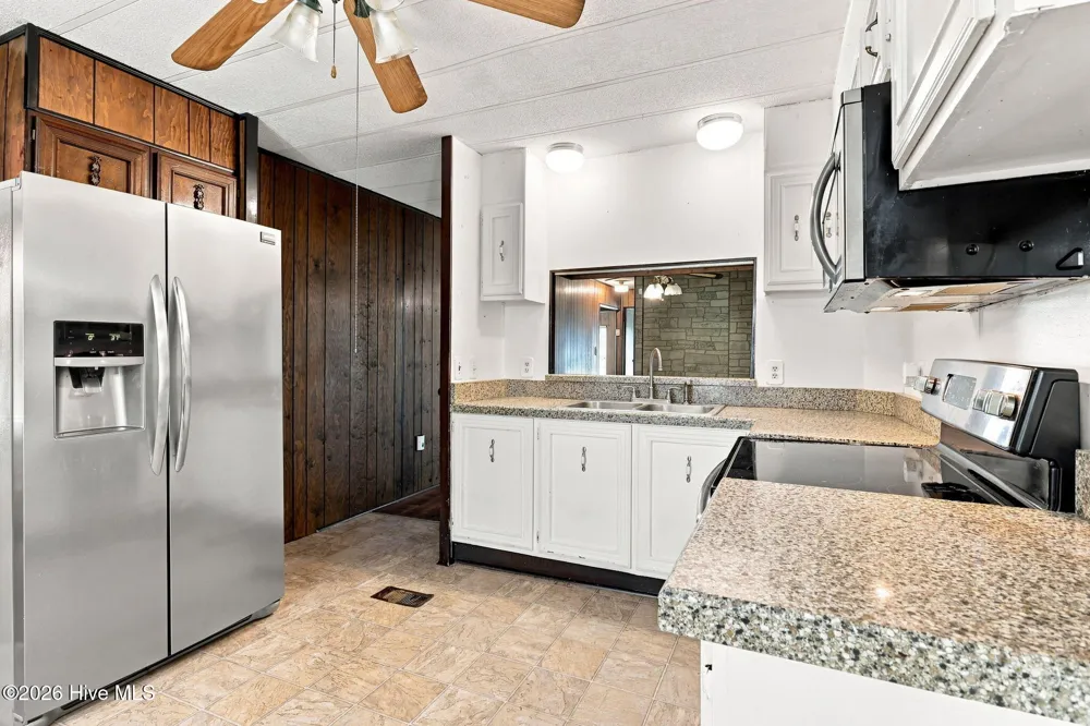 4045 Carver Moore Road Clarkton, NC 28433