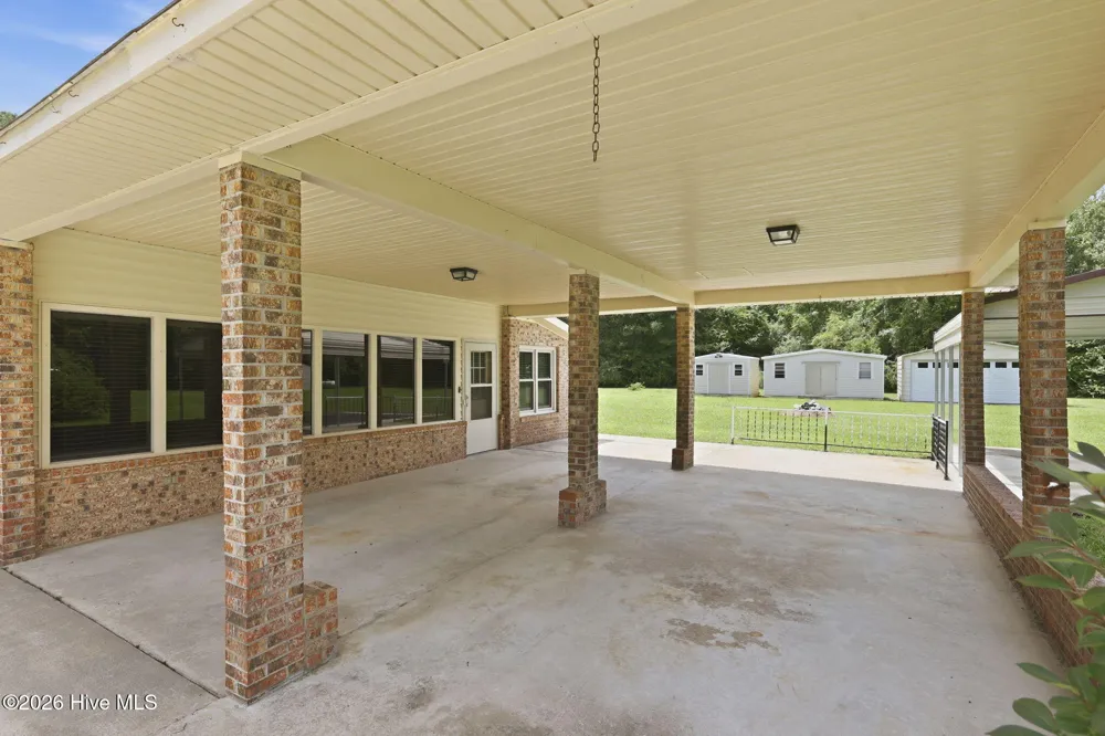 4045 Carver Moore Road Clarkton, NC 28433