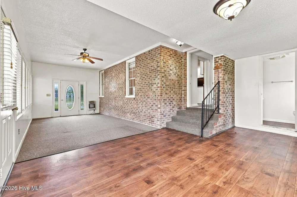 4045 Carver Moore Road Clarkton, NC 28433