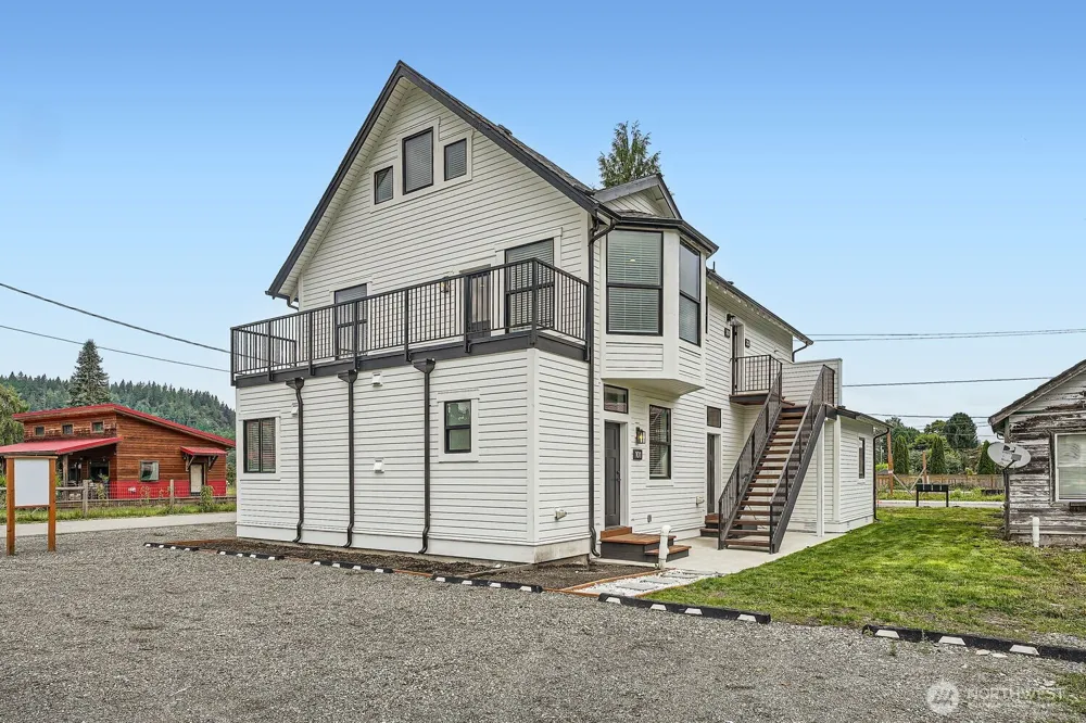 31628 W Commercial Street #202 Carnation, WA 98014