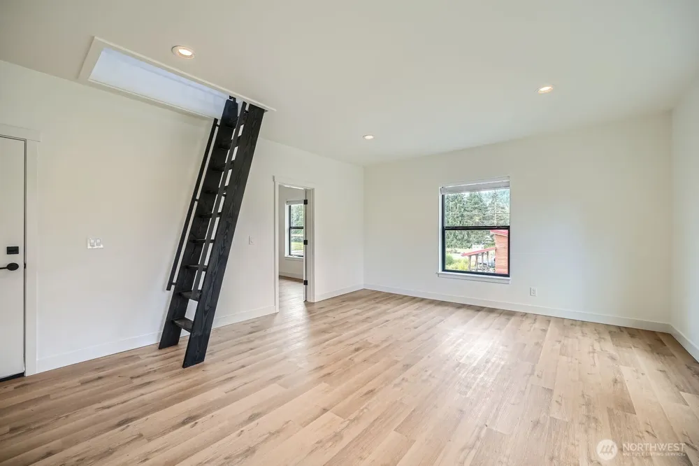 31628 W Commercial Street #202 Carnation, WA 98014