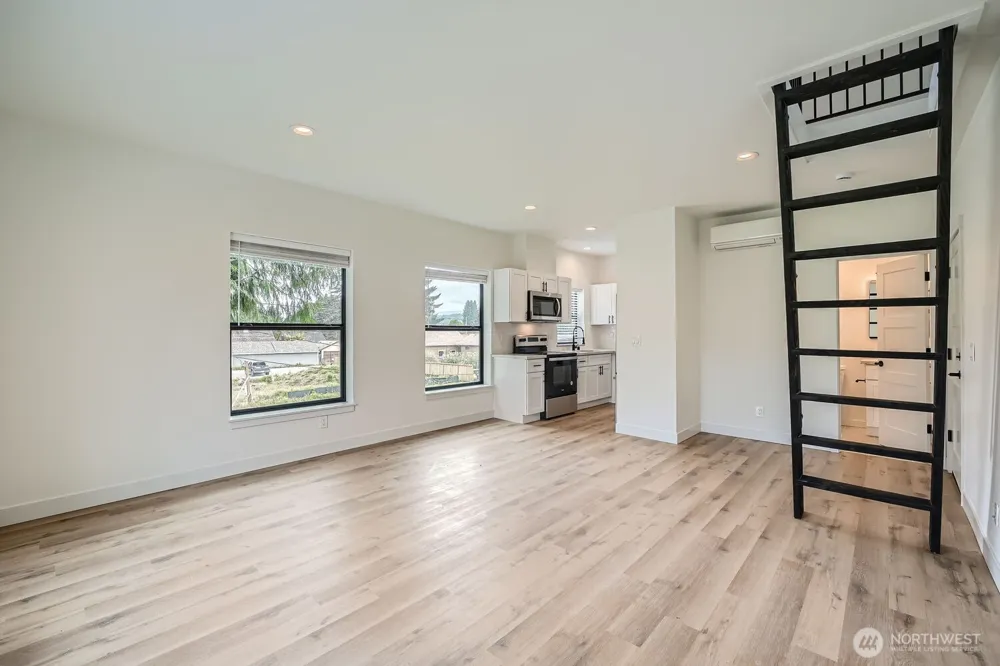 31628 W Commercial Street #202 Carnation, WA 98014