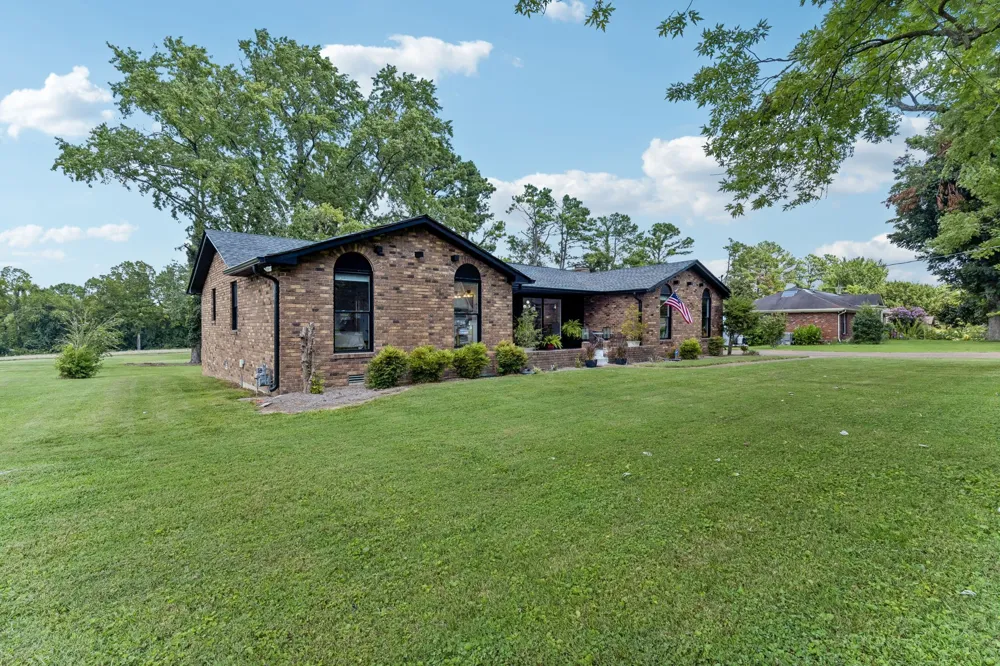 146 Fairways Dr Hendersonville, TN 37075