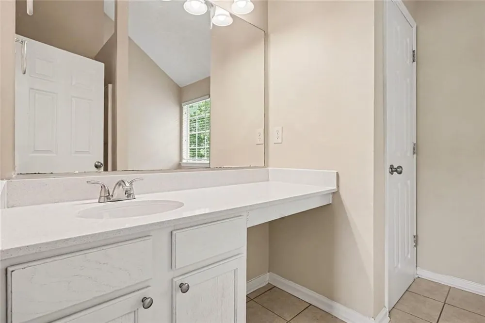 228 Kings Cove Locust Grove, GA 30248