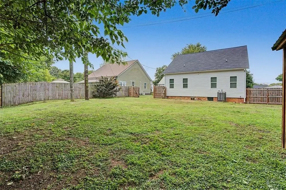 5 Oak Street Aragon, GA 30104