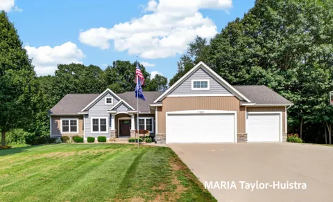 7827 Queenie Court